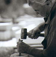 Lavorazione artigianale pietra